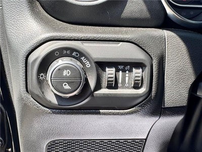 2022 Jeep Gladiator Overland 4x4 Crew Cab 5 ft. box
