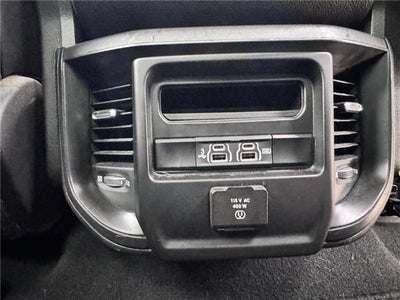 2019 RAM 1500 Laramie 4x4 Quad Cab 140.5 in. WB