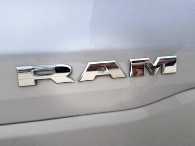 2019 RAM 1500 Laramie 4x4 Quad Cab 140.5 in. WB