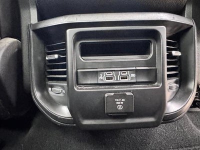 2019 RAM 1500 Laramie 4x4 Quad Cab 140.5 in. WB