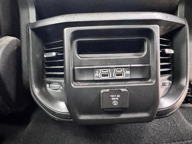 2019 RAM 1500 Laramie 4x4 Quad Cab 140.5 in. WB