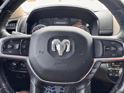 2019 RAM 1500 Laramie 4x4 Quad Cab 140.5 in. WB