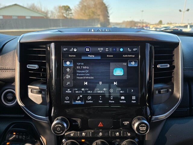 2022 RAM 1500 Laramie 4x4 Crew Cab 144.5 in. WB