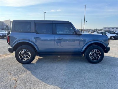 2025 Ford Bronco Outer Banks 4x4