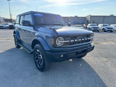 2025 Ford Bronco Outer Banks 4x4
