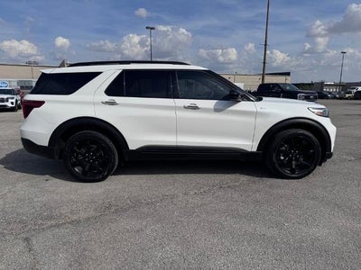 2024 Ford Explorer ST-Line 4x4