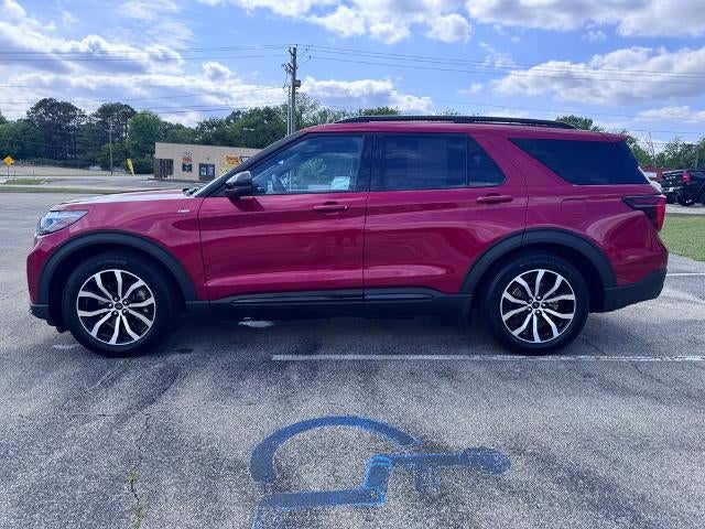 2025 Ford Explorer ST-Line 4x2