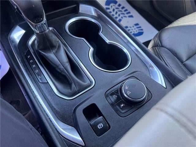 2022 Chevrolet Traverse LS w/1LS Front-Wheel Drive