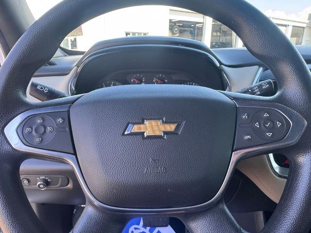 2022 Chevrolet Traverse LS w/1LS Front-Wheel Drive