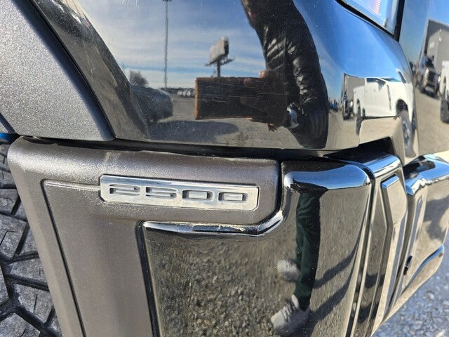 2025 GMC Sierra 2500HD AT4X 4x4 Crew Cab 6.75 ft. box 159 in. WB