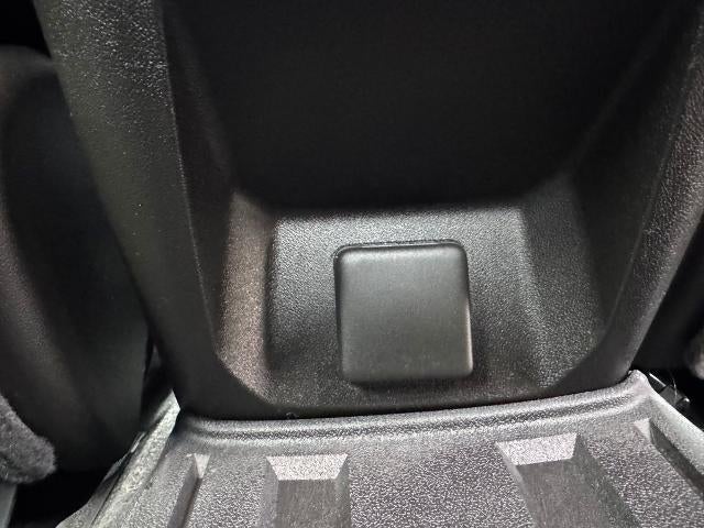 2025 GMC Canyon Elevation 4x4 Crew Cab 5 ft. box 131 in. WB