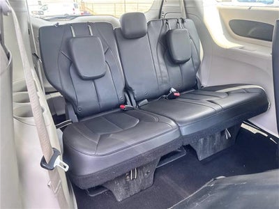 2020 Chrysler Pacifica Touring L Front-wheel Drive Passenger Van