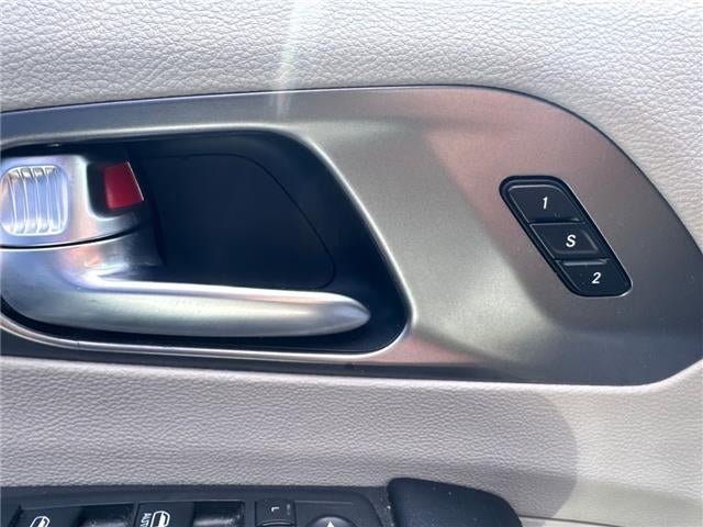 2020 Chrysler Pacifica Touring L Front-wheel Drive Passenger Van