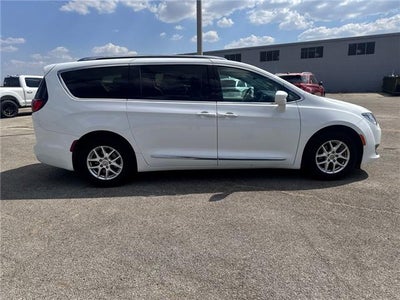 2020 Chrysler Pacifica Touring L Front-wheel Drive Passenger Van