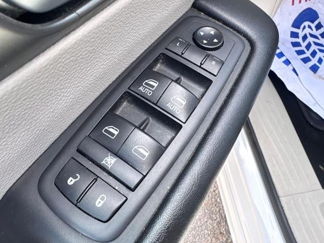 2020 Chrysler Pacifica Touring L Front-wheel Drive Passenger Van