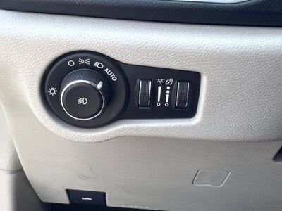 2020 Chrysler Pacifica Touring L Front-wheel Drive Passenger Van