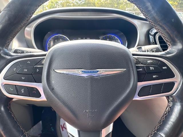 2020 Chrysler Pacifica Touring L Front-wheel Drive Passenger Van