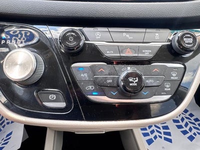 2020 Chrysler Pacifica Touring L Front-wheel Drive Passenger Van