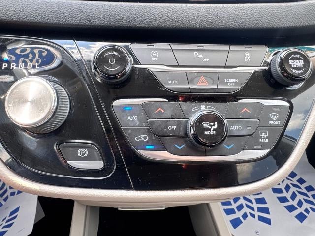 2020 Chrysler Pacifica Touring L Front-wheel Drive Passenger Van