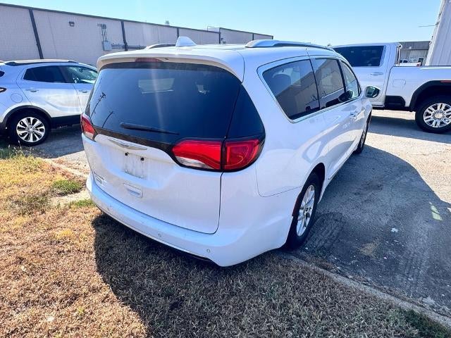 2020 Chrysler Pacifica Touring L Front-wheel Drive Passenger Van