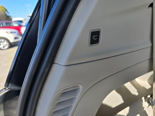 2024 Chrysler Voyager LX Passenger Van