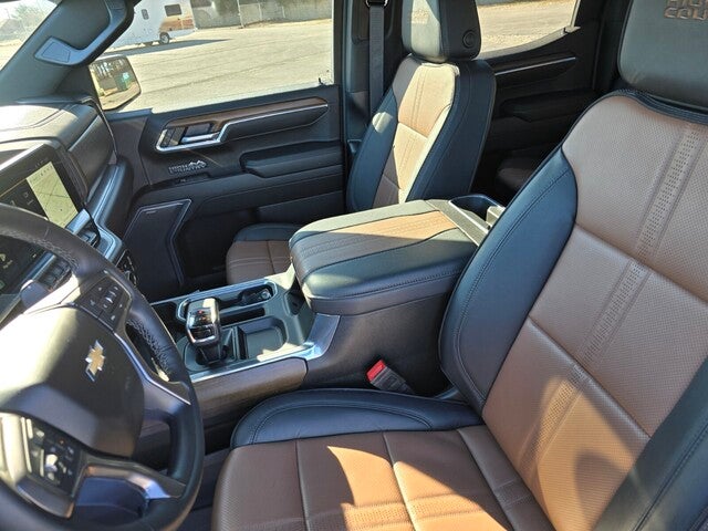 2025 Chevrolet Silverado 1500 High Country 4x4 Crew Cab 5.75 ft. box 147.4 in. WB