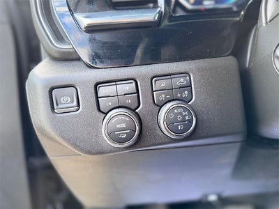 2025 Chevrolet Silverado 1500 High Country 4x4 Crew Cab 5.75 ft. box 147.4 in. WB