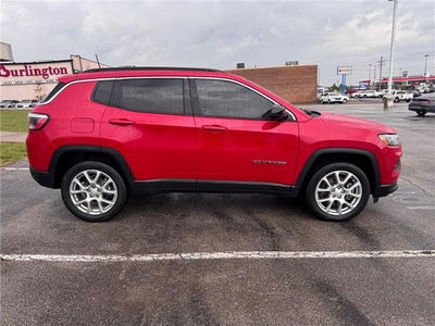 2023 Jeep Compass Latitude Lux 4x4