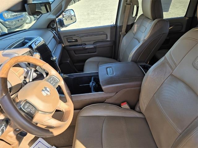 2022 RAM 3500 Longhorn 4x2 Crew Cab 6.3 ft. box 149.5 in. WB SRW