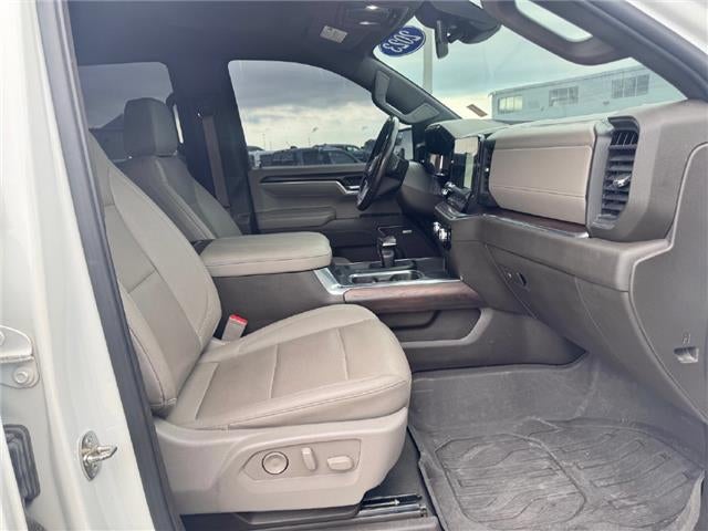 2023 GMC Sierra 1500 SLT 4x4 Crew Cab 5.75 ft. box 147.4 in. WB