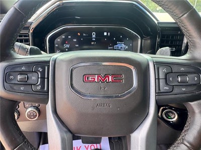 2022 GMC Sierra 1500 SLT 4x4 Crew Cab 5.75 ft. box 147.4 in. WB