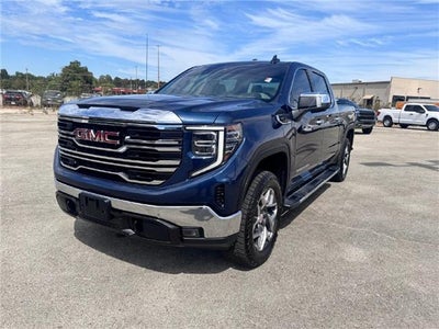 2022 GMC Sierra 1500 SLT 4x4 Crew Cab 5.75 ft. box 147.4 in. WB
