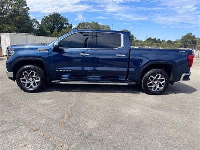2022 GMC Sierra 1500 SLT 4x4 Crew Cab 5.75 ft. box 147.4 in. WB