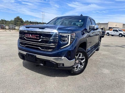 2022 GMC Sierra 1500 SLT 4x4 Crew Cab 5.75 ft. box 147.4 in. WB