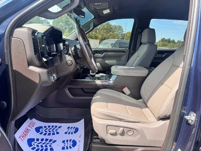 2022 GMC Sierra 1500 SLT 4x4 Crew Cab 5.75 ft. box 147.4 in. WB
