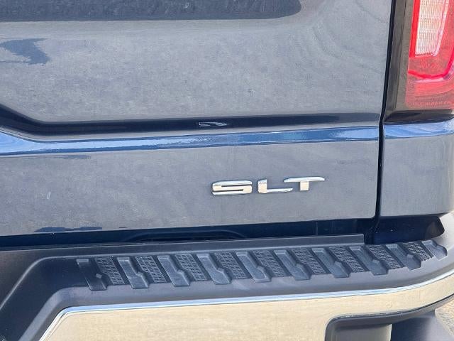 2022 GMC Sierra 1500 SLT 4x4 Crew Cab 5.75 ft. box 147.4 in. WB