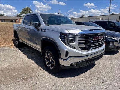 2022 GMC Sierra 1500 SLT 4x4 Crew Cab 5.75 ft. box 147.4 in. WB