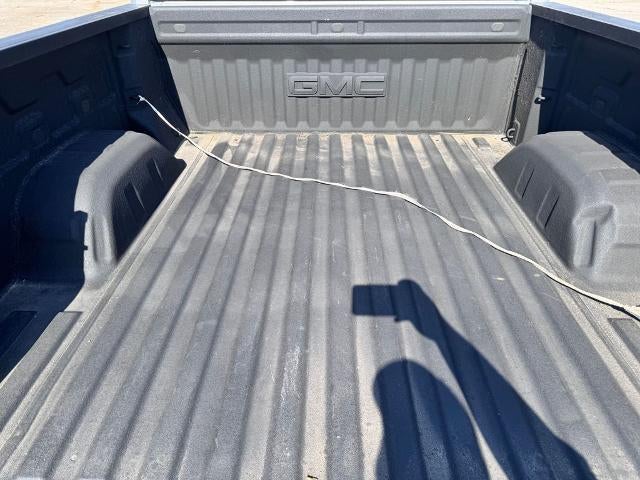 2022 GMC Sierra 1500 SLT 4x4 Crew Cab 5.75 ft. box 147.4 in. WB