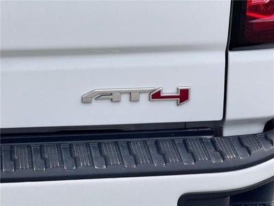 2023 GMC Sierra 1500 AT4 4x4 Crew Cab 5.75 ft. box 147.4 in. WB
