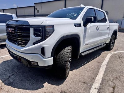 2023 GMC Sierra 1500 AT4 4x4 Crew Cab 5.75 ft. box 147.4 in. WB