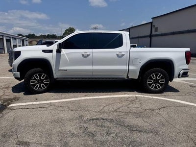 2023 GMC Sierra 1500 AT4 4x4 Crew Cab 5.75 ft. box 147.4 in. WB