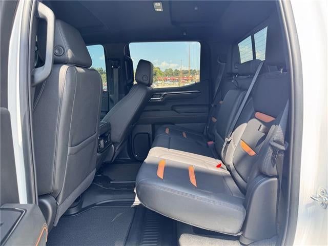 2025 GMC Sierra 1500 AT4 4x4 Crew Cab 5.75 ft. box 147.4 in. WB