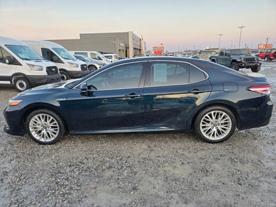 2019 Toyota Camry Hybrid XLE