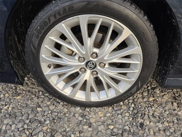 2019 Toyota Camry Hybrid XLE