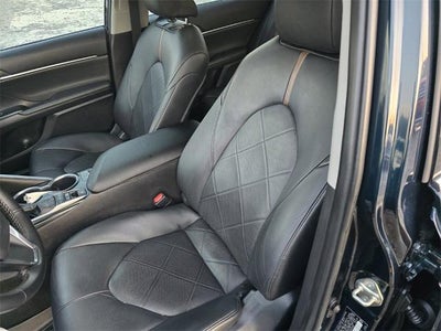 2019 Toyota Camry Hybrid XLE