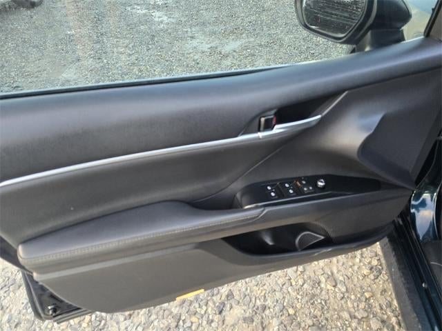 2019 Toyota Camry Hybrid XLE