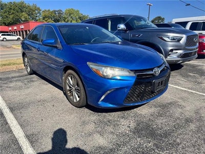 2017 Toyota Camry SE Sedan