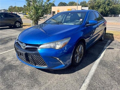 2017 Toyota Camry SE Sedan