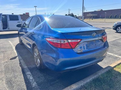 2017 Toyota Camry SE Sedan