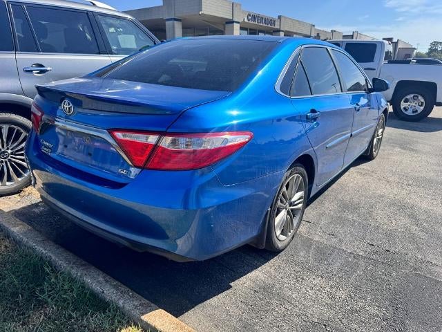 2017 Toyota Camry SE Sedan